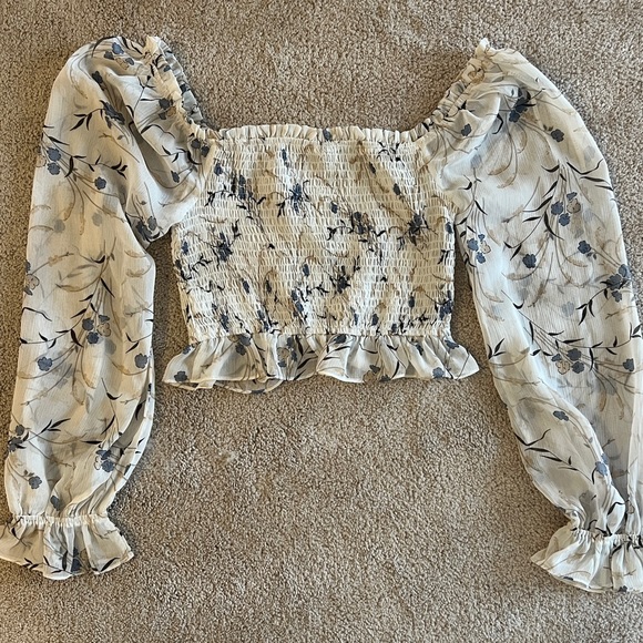 ❌❌SOLD❌❌Ladies off the shoulder blouse - M - Picture 1 of 4